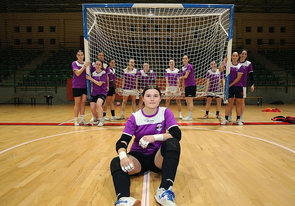 La portera de Segovia de 14 años a la que la Federación dejó cuatro meses sin poder jugar